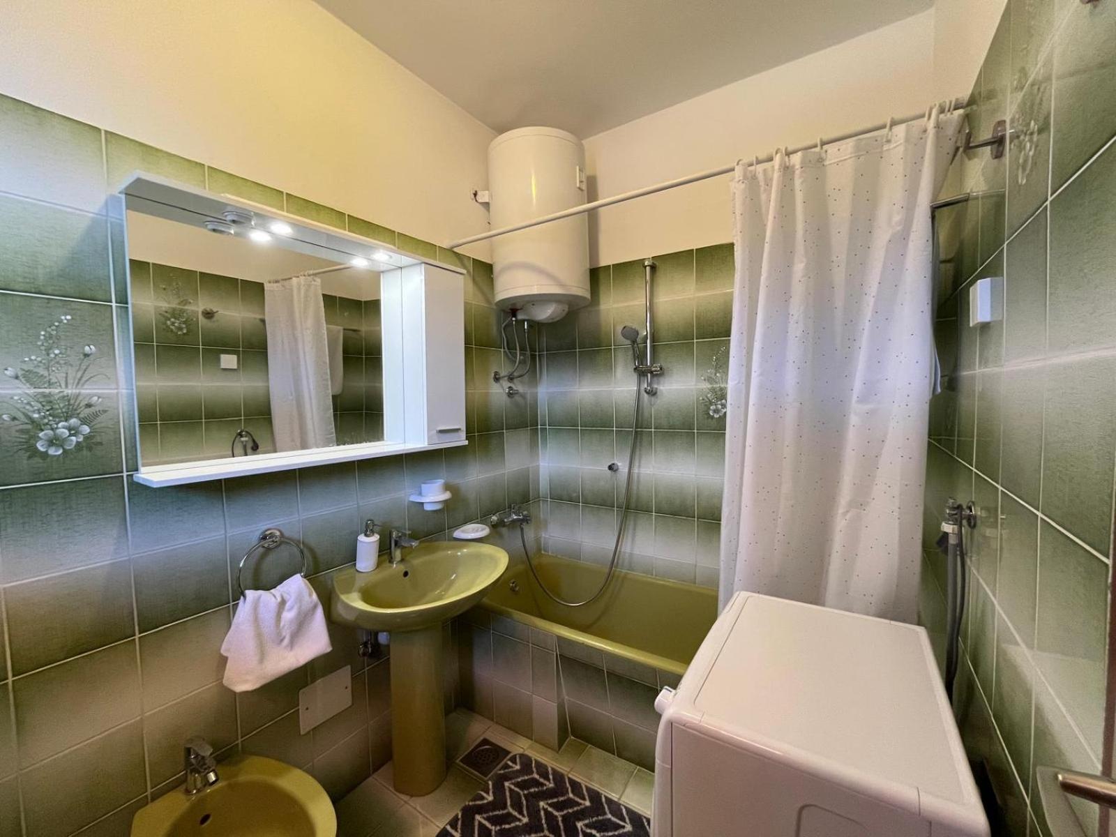 Mia Apartments ميدولين المظهر الخارجي الصورة